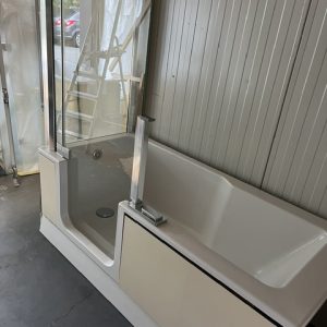 Artweger Twinline 2 instapbad met glazen zijwand 170 x 75 cm instap links.